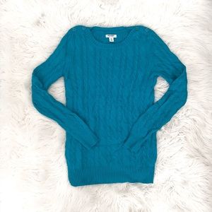 Old Navy 🦋 Cable Knit Sweater w/ Button Details